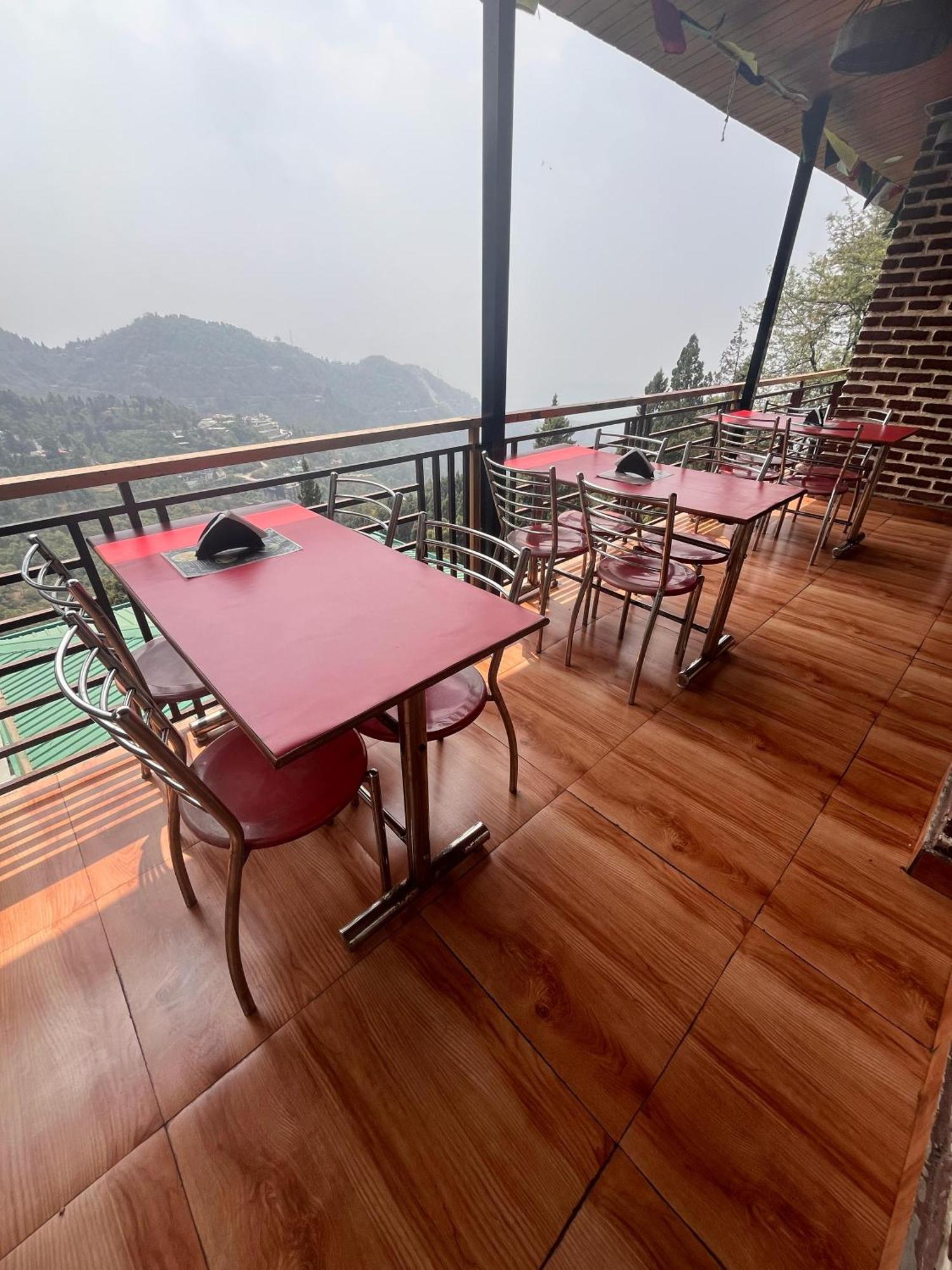 Royal Hill Inn Masuri Exterior foto