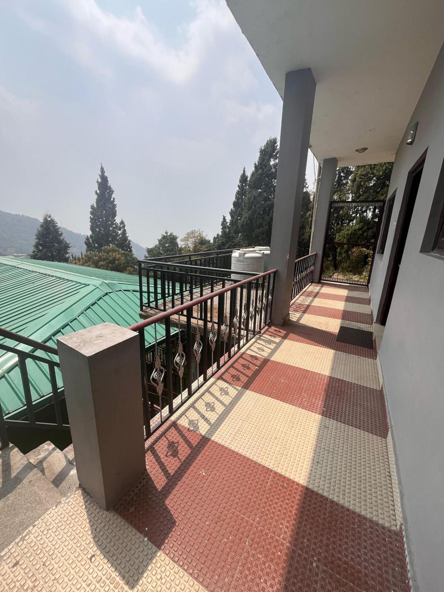 Royal Hill Inn Masuri Exterior foto